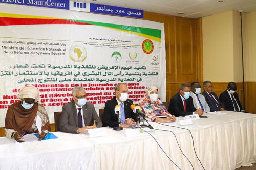 Convention tripartite renouvelant le programme des cantines scolaires