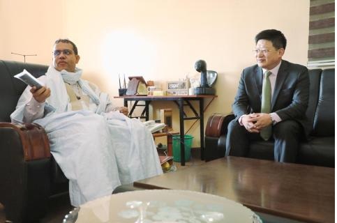 L'ambassadeur de Chine en Mauritanie s’enquiert du travail au Centre Essahraa