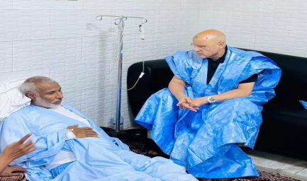 Des personnalités politiques, militaires et diplomatiques au chevet de Saleh Ould Hanena