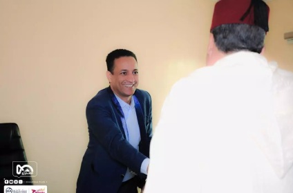 L'ambassadeur du Maroc visite le Centre "Essahraa" et s’enquiert du déroulement du travail