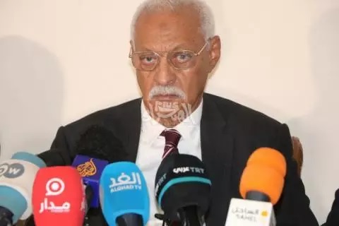 La défense d'Aziz dit avoir été empêchée de rendre visite à son client.