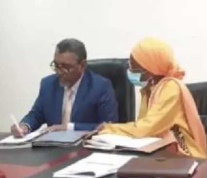 Le SG des affaires économiques signent 2 accords de 8,5 millions dollars