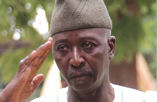  Bah N'Daw, le jour de sa prise de poste comme ministre de la Défense, le 28 mai 2014