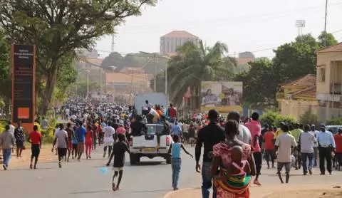 Coups de feu nourris entendus à Bissau, le Palais bouclé par des soldats
