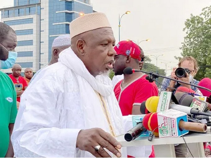 L’Imam Mahmoud Dicko en mission de bons offices pour réconcilier les fratries maliennes