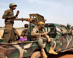 Les FAMa ciblent des positions de groupes armés dans le nord du Mali