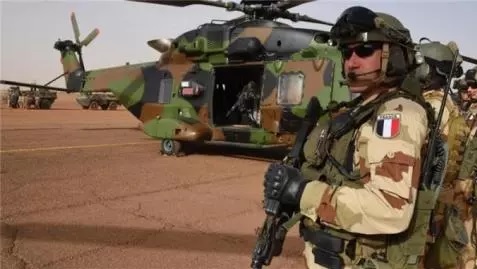 La France suspend sa coopération militaire bilatérale avec le Mali