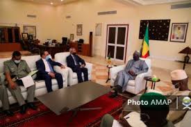 Nos destins sont liés, dit le ministre de la défense Hanena aux maliens