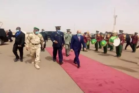 Ghazouani s'envole en direction de Niamey ...Membres de la Délégation 