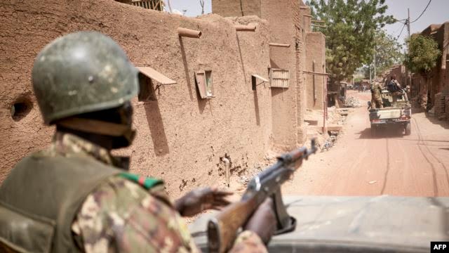 Mali : 10 soldats tués et 8 autres blessés dans une attaque (bilan provisoire)