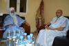 Le président Ghazouani rend visite à Ould Haidalla à l'hôpital militaire