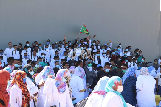 10 photos de l’élan de protestation des étudiants de médecine ce lundi