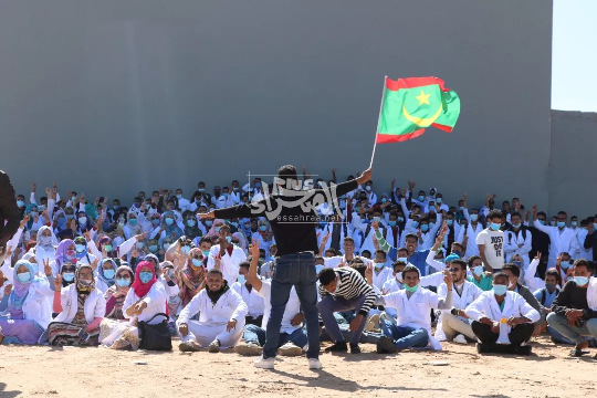 10 photos de l’élan de protestation des étudiants de médecine ce lundi