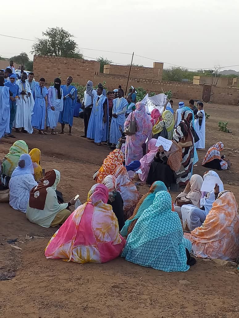 وقفة احتجاجية لطلاب مدرسة تكوين المعلمين بالعيون (المصدر: انترنت)