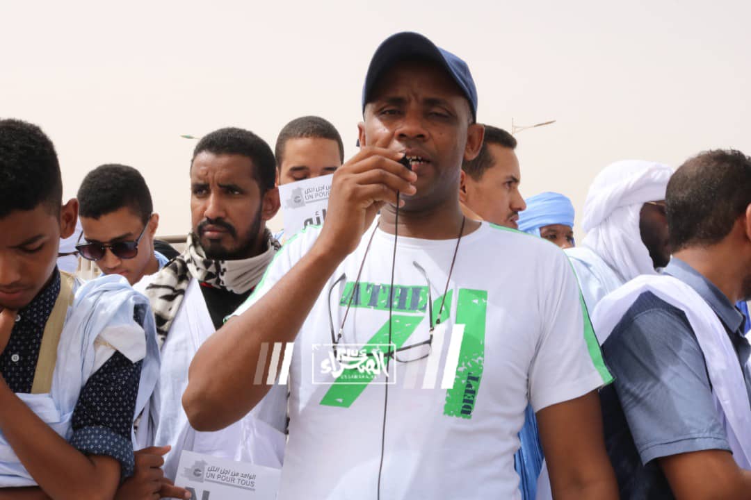 نشطاء يحتجون للمطالبة بوقف جرائم القتل ـ (المصدر: الصحراء)