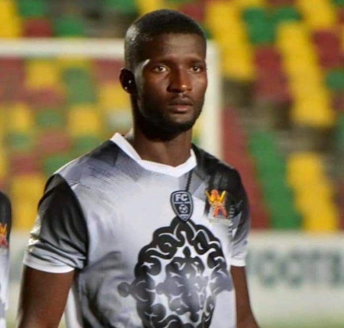 لاعب تفرغ زينه بلال أمبارك- انترنت