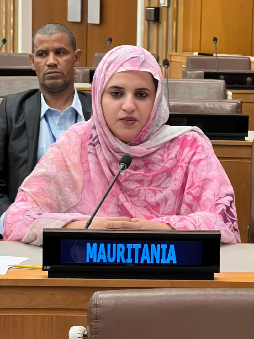 وزيرة العمل الاجتماعي صفية بنت انتهاه