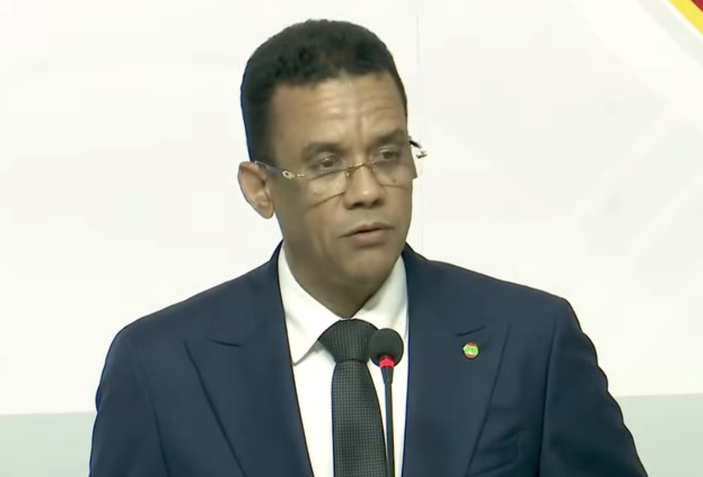 وزير الشؤون الإسلامية الفضيل ولد سيداتي