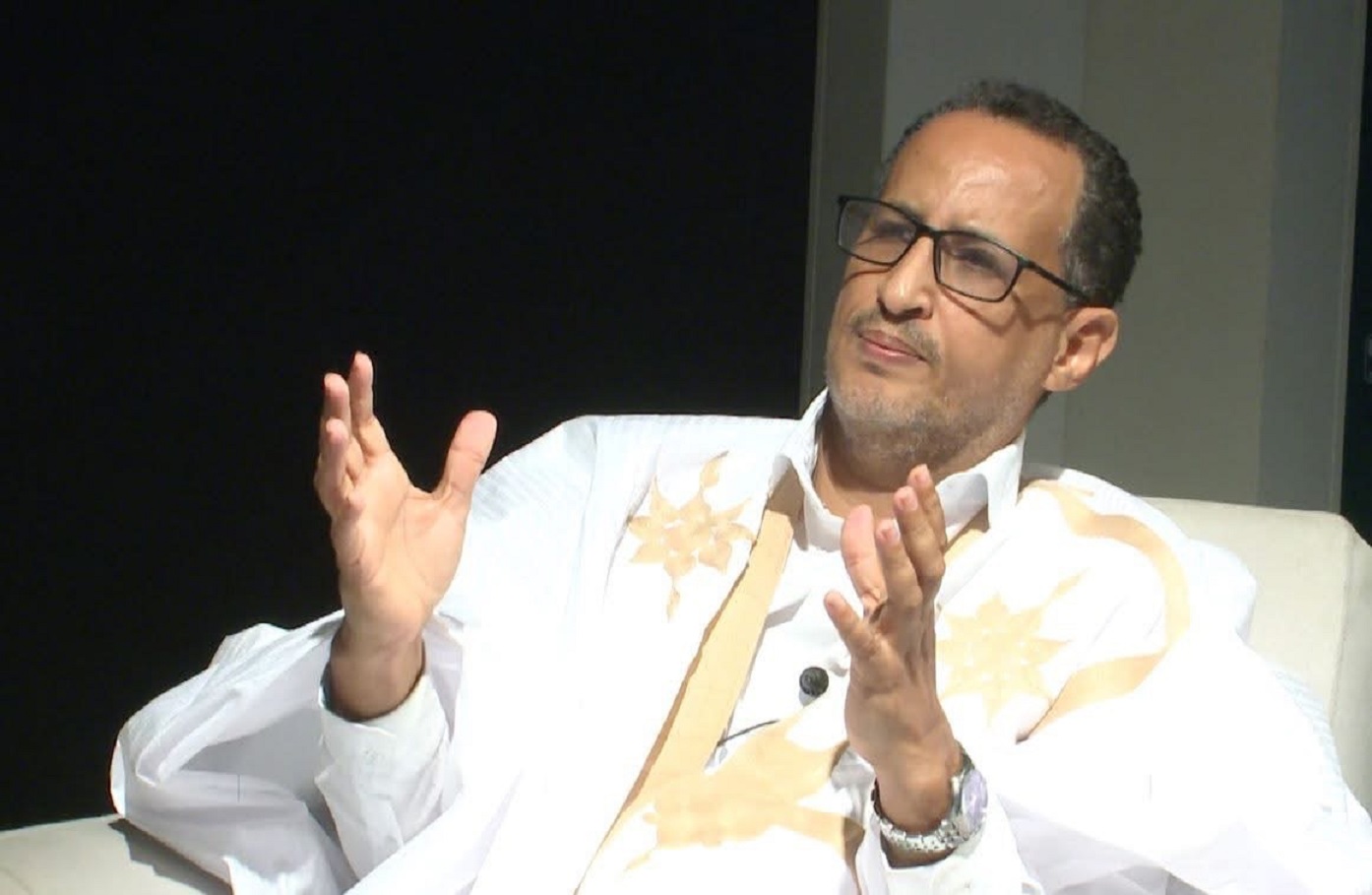 رئيس منظمة الشفافية والسناتور محمد ولد غده