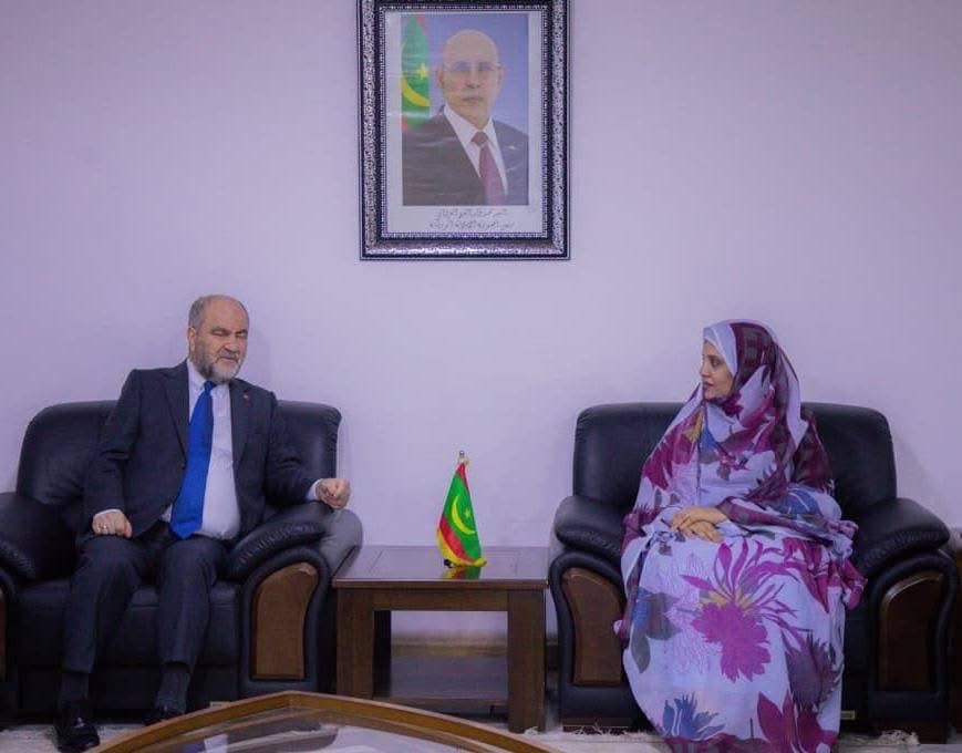 جانب من لقاء وزيرة التربية بالسفير التركي