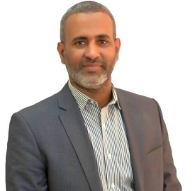 الدكتور سيدي ولد اصوينع أستاذ جامعي