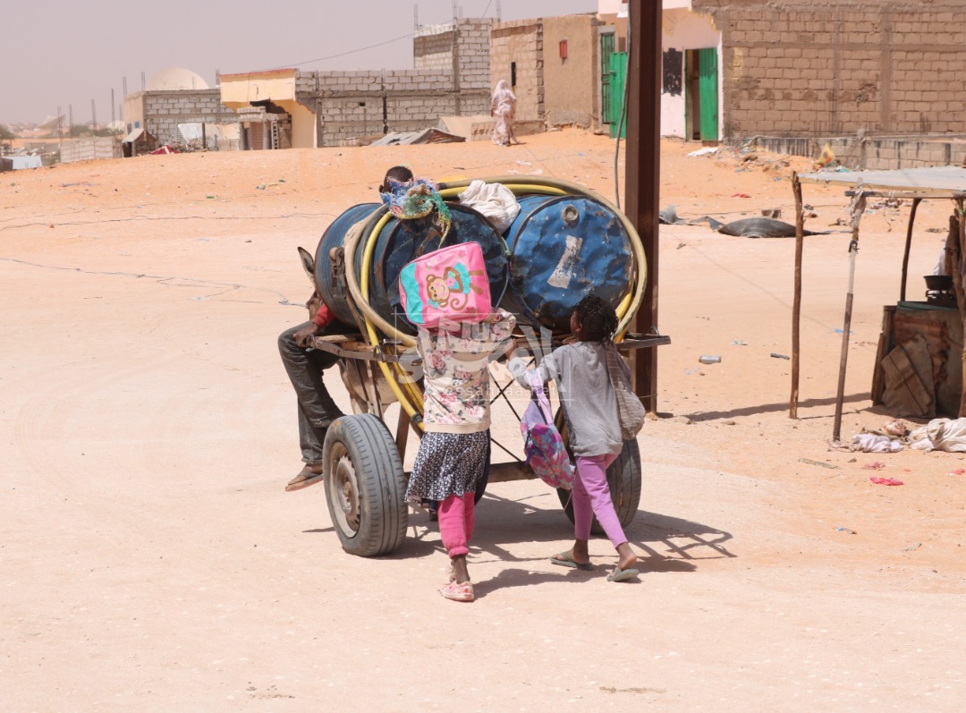 كاميرا الصحراء ترصد معاناة حي امبود في توجنين ـ (المصدر: الصحراء)