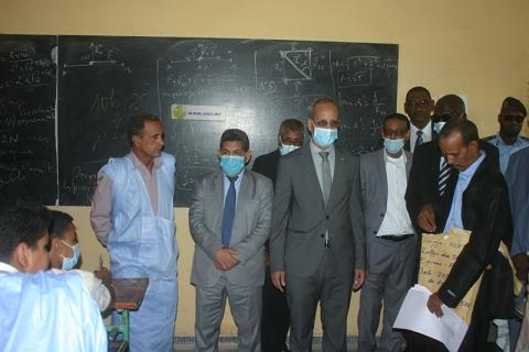 وزير التهذيب في أحد مراكو المسابقة - المصدر (الوكالة الموريتانية للأنباء)