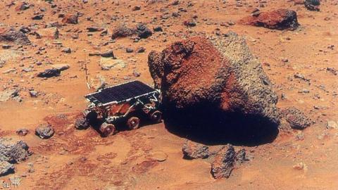 يسعى العلماء جاهدين لفك ألغاز المريخ.. أرشيفية