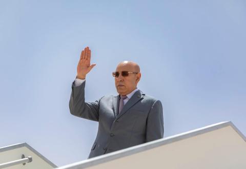 الرئيس غزواني لدى مغادرته باتجاه انجامينا
