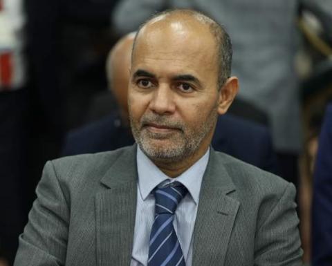  الدكتورأحمد المنى