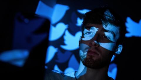 تويتر علقت الخطة حتى تجد طريقة جيدة لإحياء ذكرى المتوفين (غيتي)