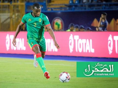 علي عبيد - مدافع المنتخب الوطني - (المصدر:ارشيف الصحراء)