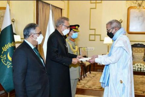 السفير الموريتاني في باكستان لدى تقديم أوراق اعتماده