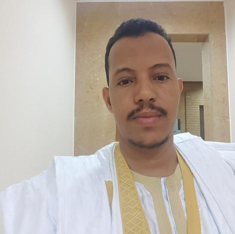 أحمد فال محمد آبه