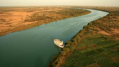 نهر السنغال الفاصل بين البلدين (المصدر: الانترنت)