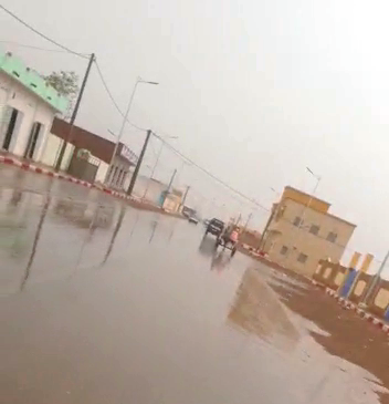 جانب من أجواء مدينة النعمه وقد تهاطلت عليها الأمطار 