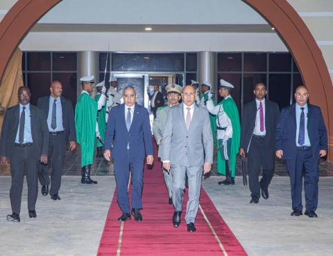 الرئيس غزواني لدى مغادرته باتجاه كيغالي