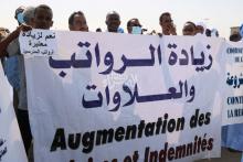جانب من شعارات تظاهرة سابقة للمعلمين (ارشيف - الصحراء)