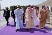 الرئيس لدى وصوله جدة-(المصدر: وكالة الأنباء السعودية) 