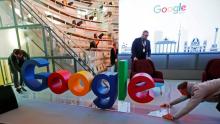 الهدف من هذا المشروع كما تقول غوغل هو إظهار إمكانياتها في الحوسبة السحابية والذكاء الاصطناعي (رويترز)