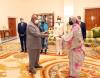 السفيرة خديجة أمبارك فال لدى تقديم أوراق اعتمادها لرئيس جيبوتي