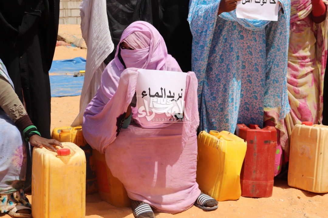 وقفة احتجاجية لساكنة حي  "اسبيخة" ـ (المصدر" الصحراء)